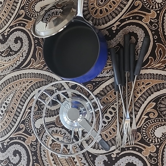 Meyer Circulon Style Hard Anodized Nonstick Fondue Set - 1.75 Qt Blue - Picture 4 of 5